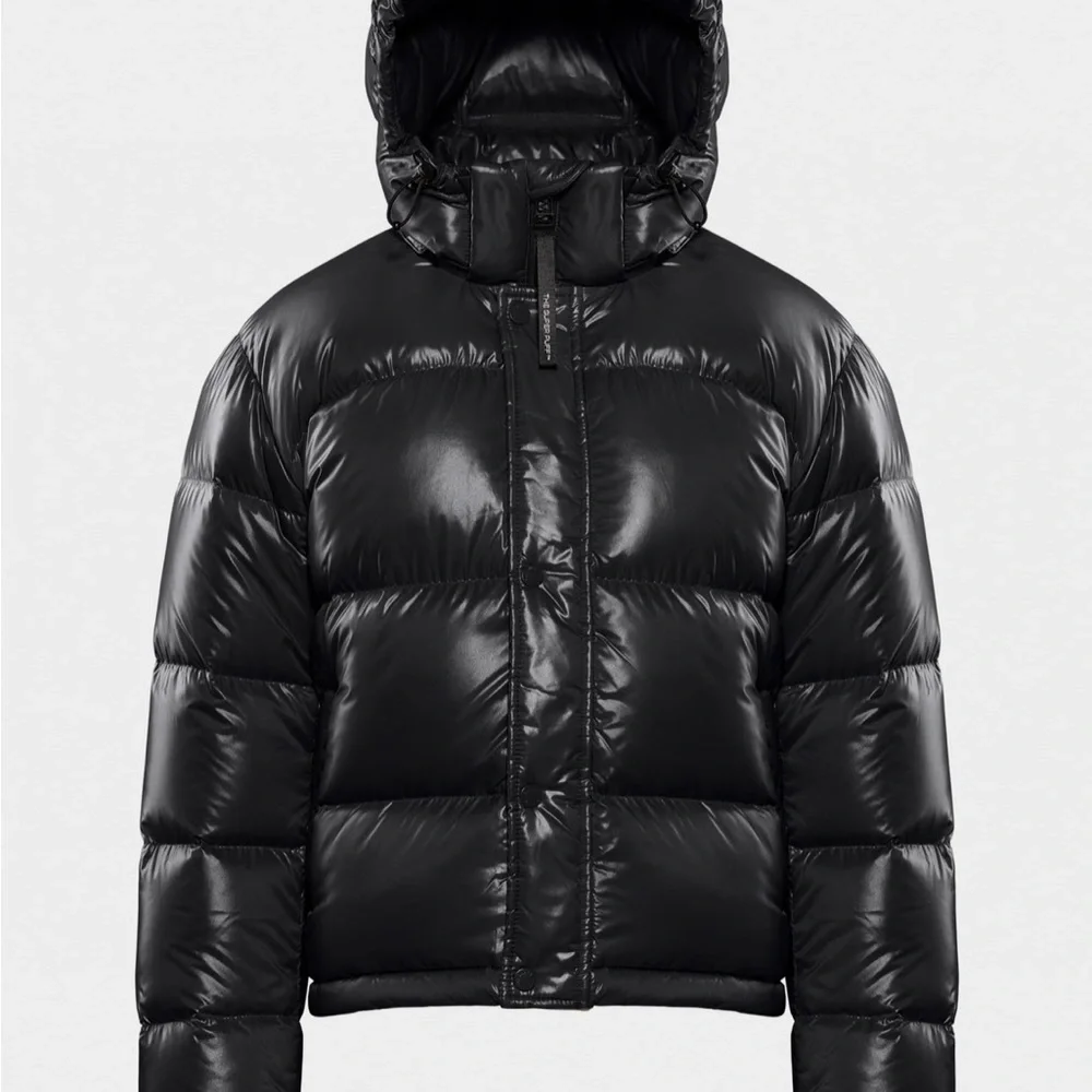 Aritzia The Super RePuff Shorty, Hi-Gloss - Picture 2 of 14